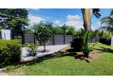Venta de Casas con piscina en Aguadulce