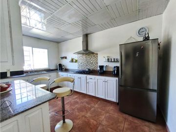 Venta de Casas con piscina en Aguadulce