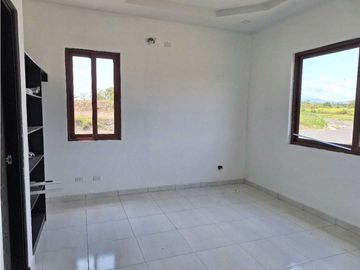 Venta de Terreno de 903 mts con Casa en San Carlos/ Hacienda Pacifica