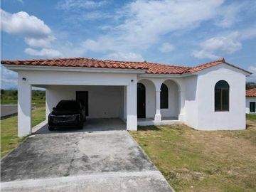 Venta de Terreno de 903 mts con Casa en San Carlos/ Hacienda Pacifica