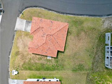 Venta de Terreno de 903 mts con Casa en San Carlos/ Hacienda Pacifica