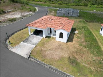 Venta de Terreno de 903 mts con Casa en San Carlos/ Hacienda Pacifica