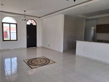 Venta de Terreno de 903 mts con Casa en San Carlos/ Hacienda Pacifica
