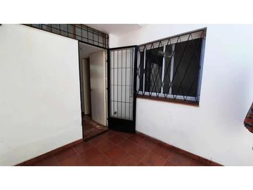 Casa 6 Ambientes, Castelar Sur APTA CREDITO