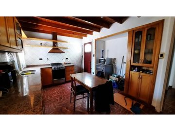 Casa 6 Ambientes, Castelar Sur APTA CREDITO