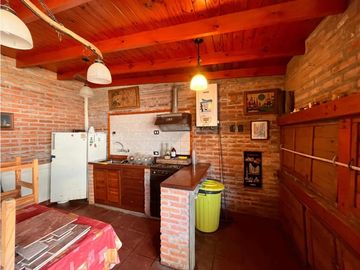 Casa 6 Ambientes, Castelar Sur APTA CREDITO