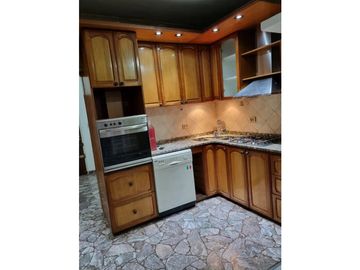 Casa  4 Ambientes Castelar Norte