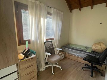 FINA PATAGONIA. Casa en venta c/ cochera en San Martin de los Andes