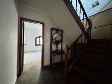 CASA 5 AMBIENTES VENTA EN LUIS GUILLÓN CON PARQUE