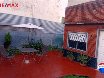 CASA PH 3 AMBIENTES CENTRO BERAZATEGUI CON COCHERA