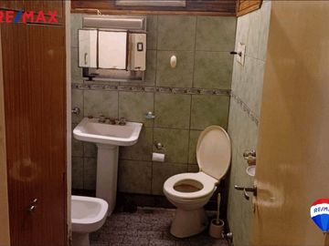 CASA PH 3 AMBIENTES CENTRO BERAZATEGUI CON COCHERA