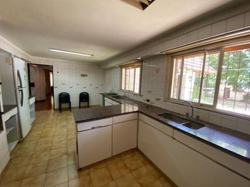 VENTA CASA QUINTA PILAR -EMPRENDIMIENTO COMERCIAL-
