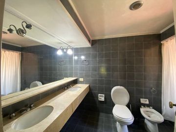 VENTA CASA QUINTA PILAR -EMPRENDIMIENTO COMERCIAL-