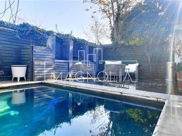 Casa en Venta en a pasos de colegio manquehue