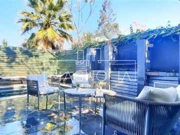Casa en Venta en a pasos de colegio manquehue