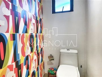 Casa en Venta en a pasos de colegio manquehue