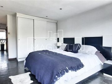 Casa en Venta en a pasos de colegio manquehue