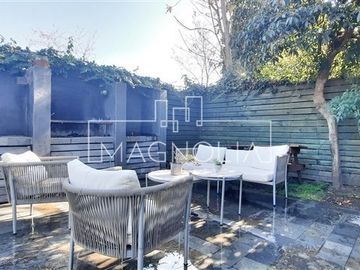 Casa en Venta en a pasos de colegio manquehue