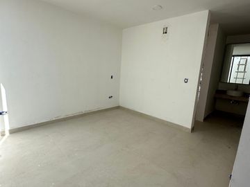 House with Pool and Exclusive Amenities MID-074