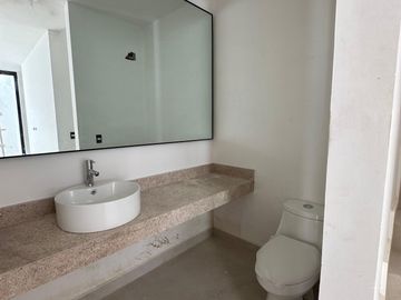 House with Pool and Exclusive Amenities MID-074