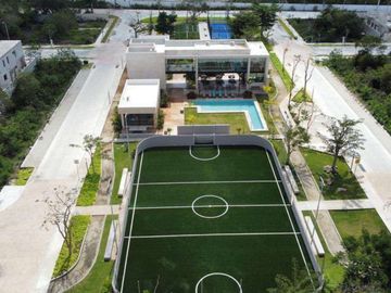 Modern Residence with Strategic Location in Northern Mérida MID-017