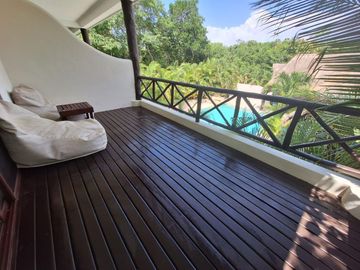 🌴 Invest in your dream of owning a Jungle Boutique Hotel just 500 meters from Xcacel-Xcacelito Beach! 🌊 TU-042
