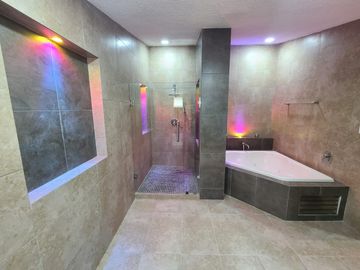 Luxurious 4-Bedroom Residence in Mérida: North Paradise RHM-001