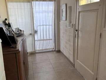 Casa con lote propio 3 dermitorios y garage
