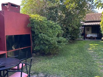 Casa con lote propio 3 dermitorios y garage