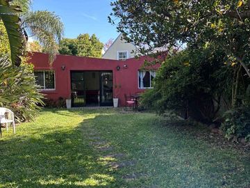 Casa con lote propio 3 dermitorios y garage