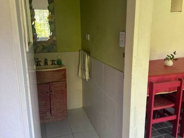 Casa con lote propio 3 dermitorios y garage