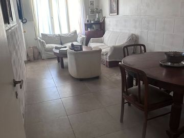 Casa con lote propio 3 dermitorios y garage