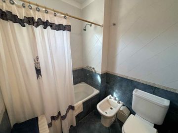 Venta Departamento 3 Amb. Pinamar 1 cuadra del mar