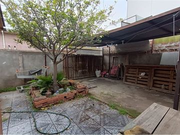 Central y espaciosa casa en Av tres Poniente Maipu