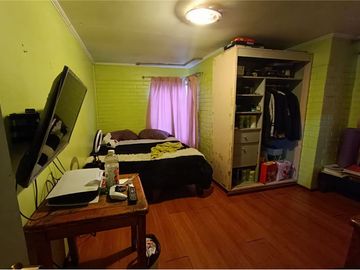 Central y espaciosa casa en Av tres Poniente Maipu