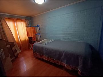 Central y espaciosa casa en Av tres Poniente Maipu