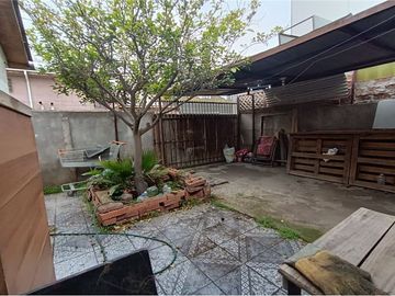 Central y espaciosa casa en Av tres Poniente Maipu