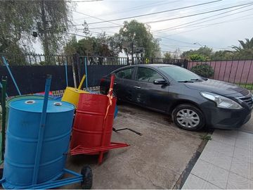 Central y espaciosa casa en Av tres Poniente Maipu