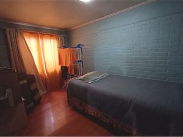 Central y espaciosa casa en Av tres Poniente Maipu
