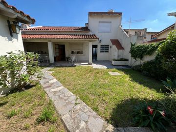 Chalet en Venta Ramos Mejia / La Matanza (A004 4583)