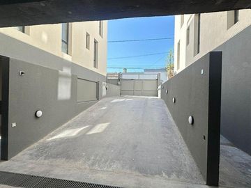Hermoso departamento a estrenar con terraza propia con parrilla.