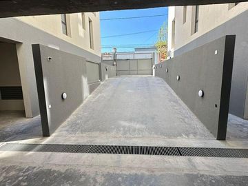 Hermoso departamento a estrenar con terraza propia con parrilla.