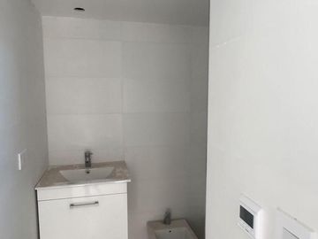 Hermoso departamento a estrenar con terraza propia con parrilla.