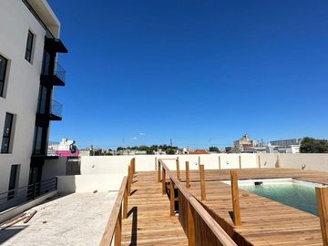 Hermoso departamento a estrenar con terraza propia con parrilla.
