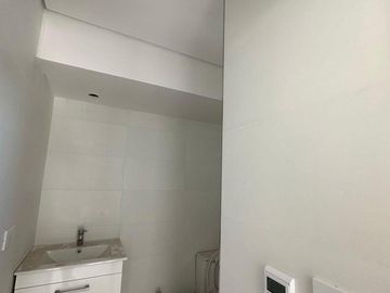 Hermoso departamento a estrenar con terraza propia con parrilla.
