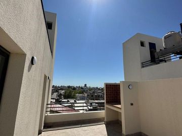 Hermoso departamento a estrenar con terraza propia con parrilla.