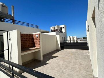 Hermoso departamento a estrenar con terraza propia con parrilla.