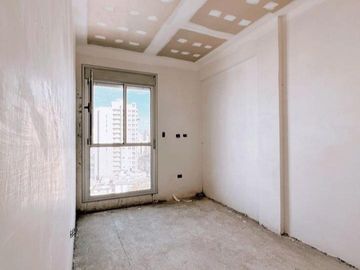 Departamento en venta de 2 dormitorios c/ cochera en Corrientes 30