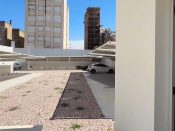 Departamento en venta de 2 dormitorios c/ cochera en Corrientes 30