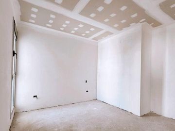 Departamento en venta de 2 dormitorios c/ cochera en Corrientes 30